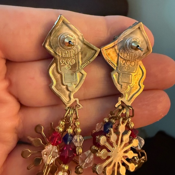 Lunch at the Ritz Patriotic Earrings 24K Gold Plated USA Flag Sparkle Dangle - Picture 2 of 3